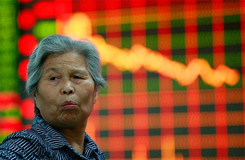 Азиатские биржи заметно упали на уходе инвесторов от риска